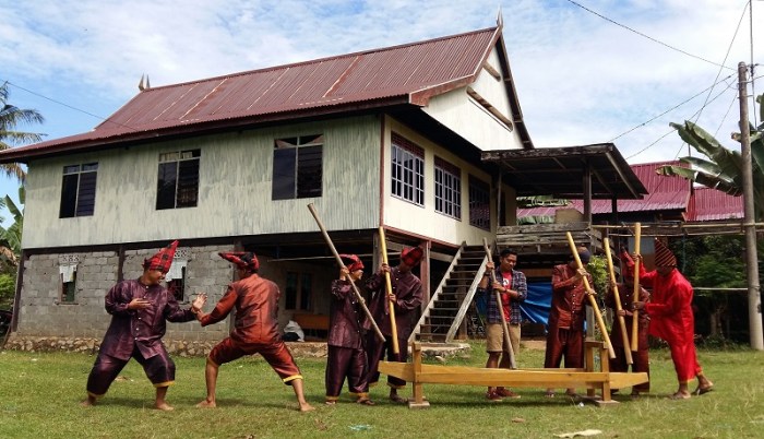 Sejarah mappadendang