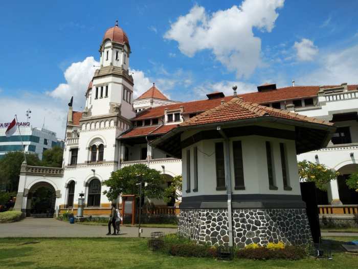 Lawang sewu semarang history mystery indonesia