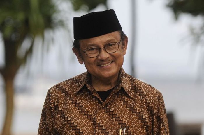 Sejarah bj habibie