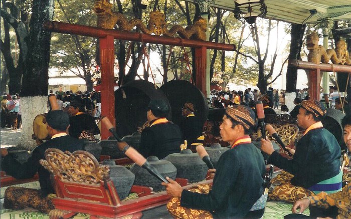 Sejarah gamelan bali