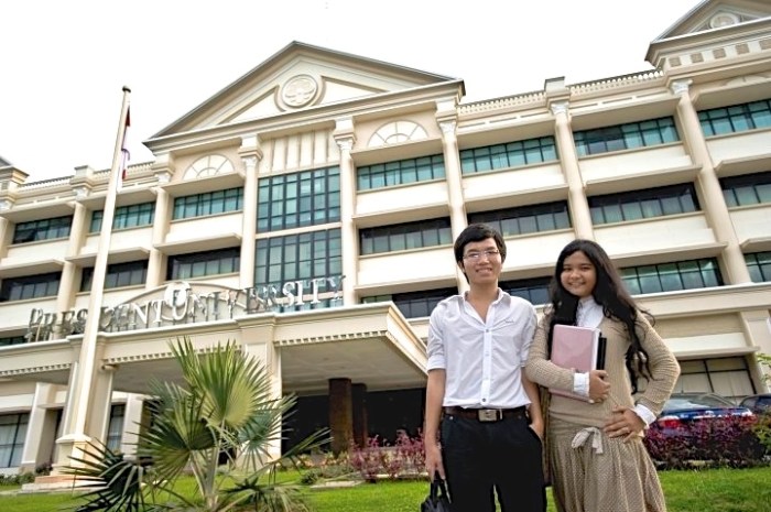 Beasiswa s1 di president university