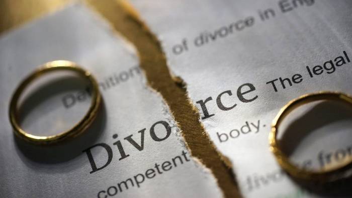 Divorced artinya dalam bahasa indonesia