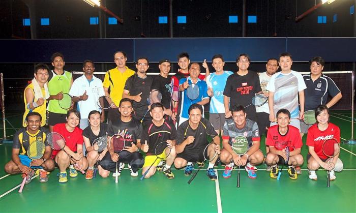 Alam badminton frenzy setia unleash