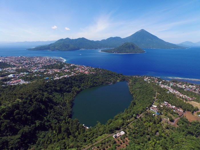 Universitas di maluku utara