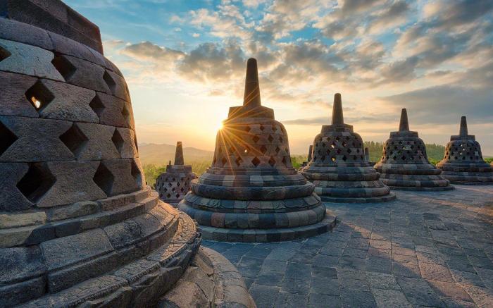 Waisak borobudur agama perayaan tradisi budha umat kompas candi sidi buddha hindu ucapan selamat pengaruh sebelum pandemi tata prosesi unik