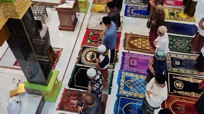 Sejarah shalat tarawih 8 dan 20 rakaat