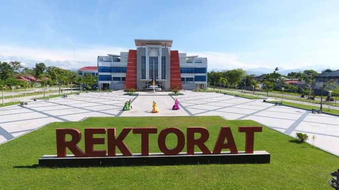 Universitas di trenggalek