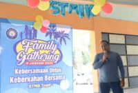 Contoh tema family gathering