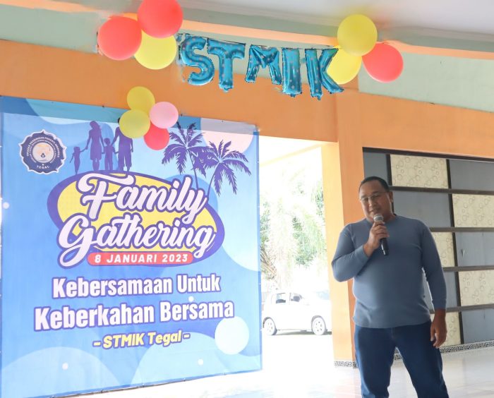 Contoh tema family gathering