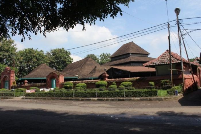 Masjid rasa cipta cirebon 1408 dibangun tanah sekitar