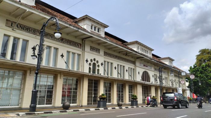 Bandung gedung sate sejarah bangunan diketahui ibu bersejarah perlu mengenai nih barat ikonik jadi jabar lokasi rute okezone gantikan berpeluang