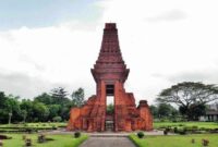 Sejarah candi bajang ratu