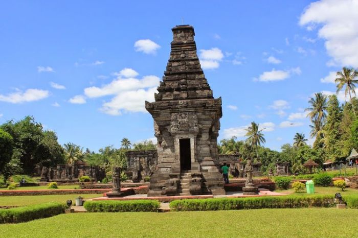 Kediri gumul kota timur simpang lima monumen lengkap kuliner mengenal papan serasa slg pergimulu