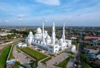 10 masjid bersejarah di indonesia