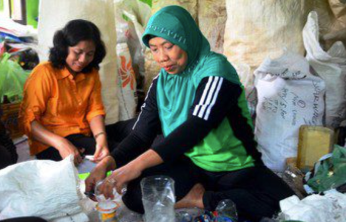 Bahasa inggris bank sampah