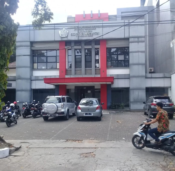 Gedung sri soemantri fakultas hukum universitas padjadjaran