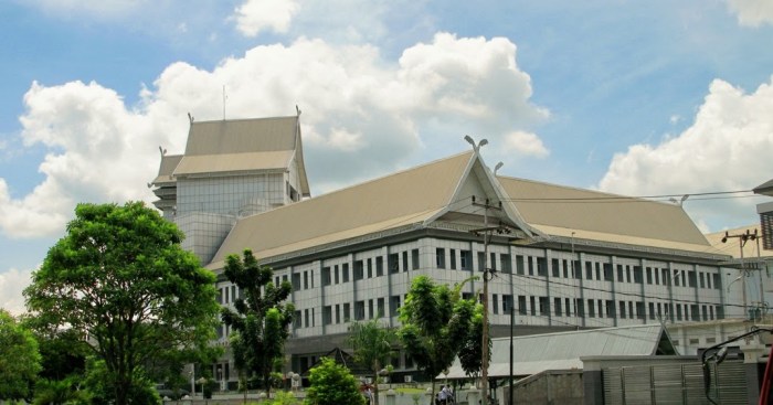 Universitas darma persada fakultas ekonomi