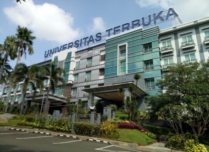 Biaya kuliah s1 universitas terbuka