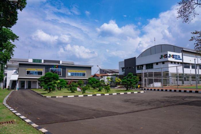 Jakarta sekolah tinggi dan universitas