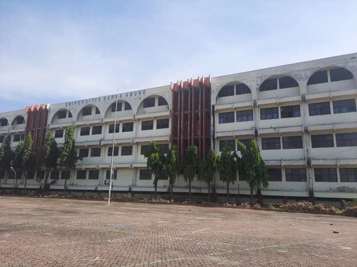 Biaya kuliah universitas darma agung