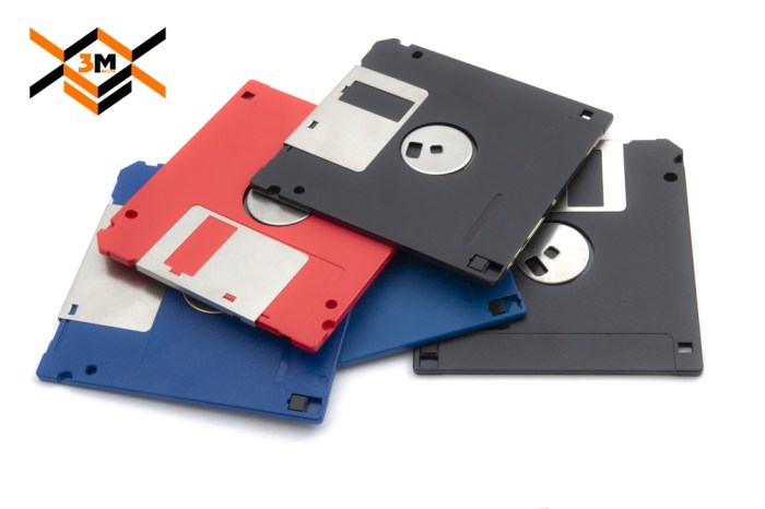 Sejarah perkembangan floppy disk