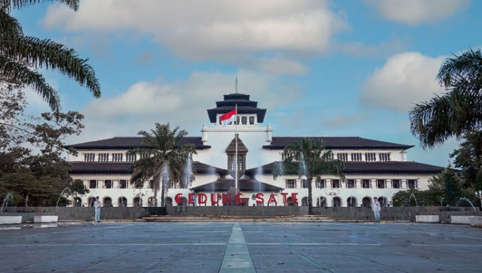 Sate gedung pernah dipugar belum ternyata tahap pemugaran melalui