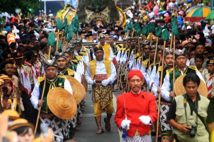 Ceritakan sejarah grebeg besar di demak