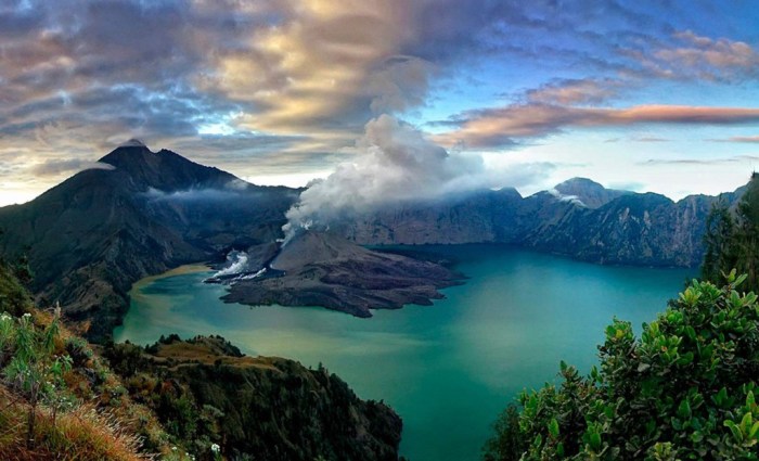 Rinjani mount anak segara indonesia