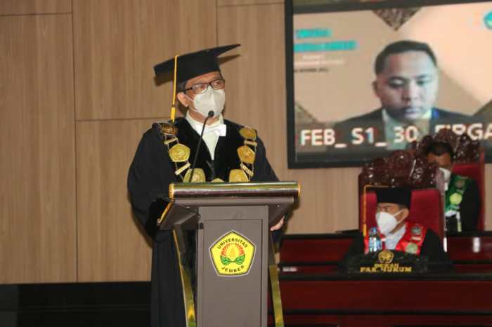 Rektor universitas jember