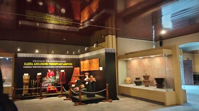 Benda bersejarah di museum lampung