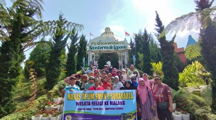 Malang tiban turen cheers mosque