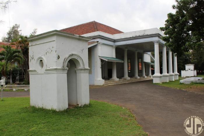 Sejarah gedung tua pekalongan