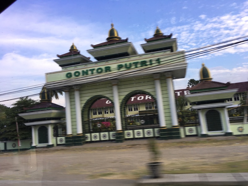 Gontor putri 1 ke tempat kursus mobil terdekat