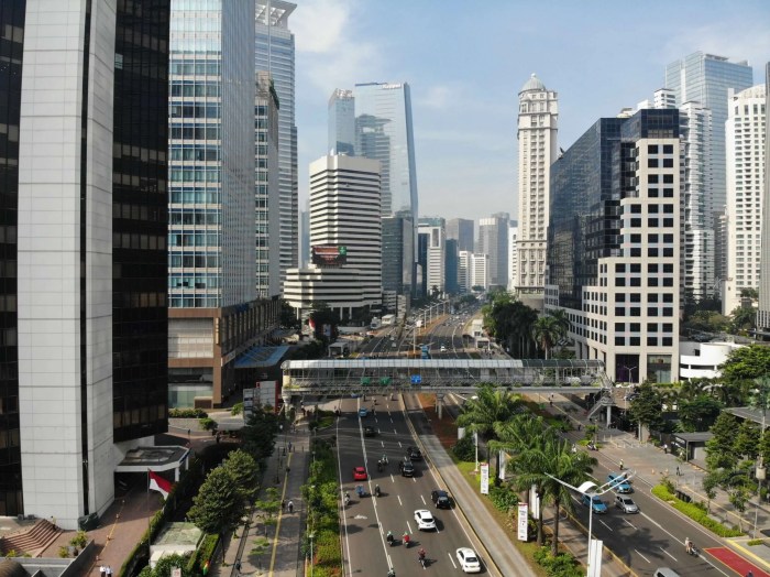 Jakarta indonesia capital city center visiting american guide relocation worldatlas aseanews 2021 most shares heart