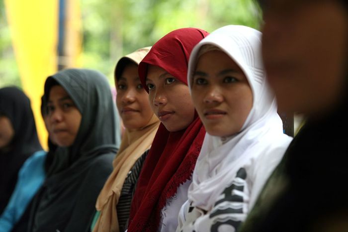 Berprestasi selain perempuan cantik indonesia okezone