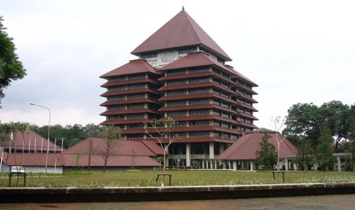 Universitas di jakpus