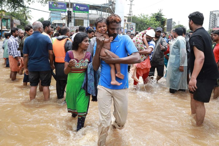 Berita banjir bahasa inggris