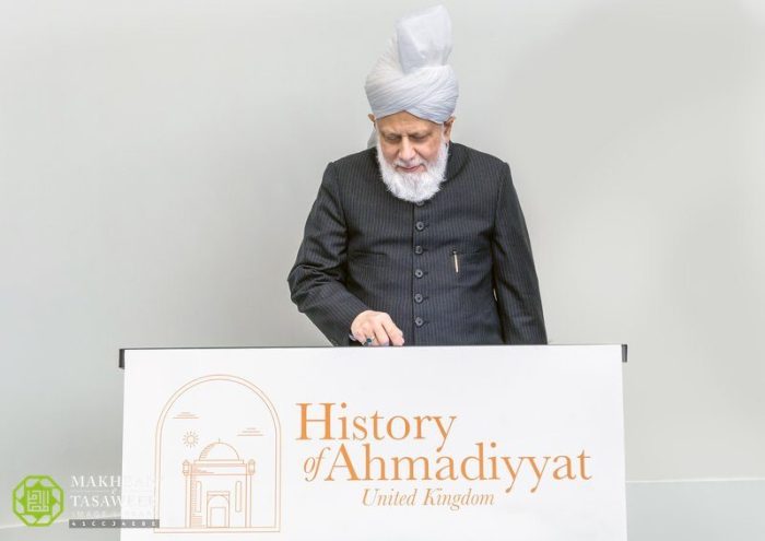 Promised messiah mirza ahmad reformer ghulam hazrat islam ahmadiyya religions review ahmadi messiahs similarities community god archives muslim through reviewofreligions