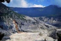 Cerita tangkuban perahu bahasa inggris