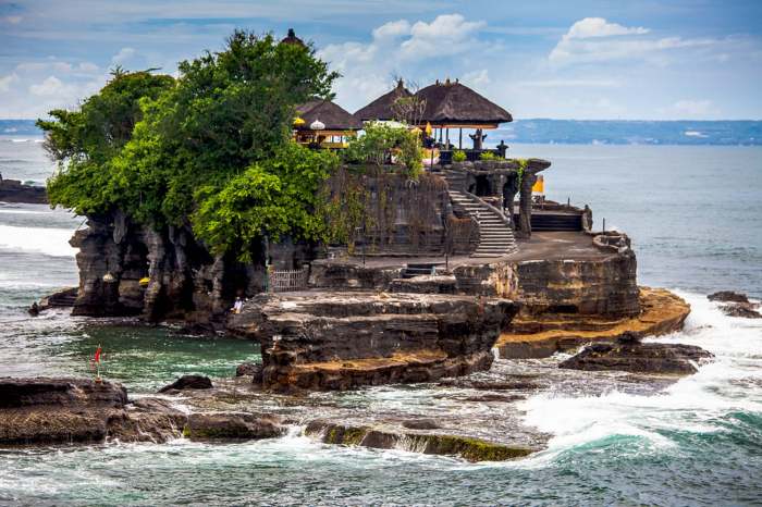 Sejarah tanah lot