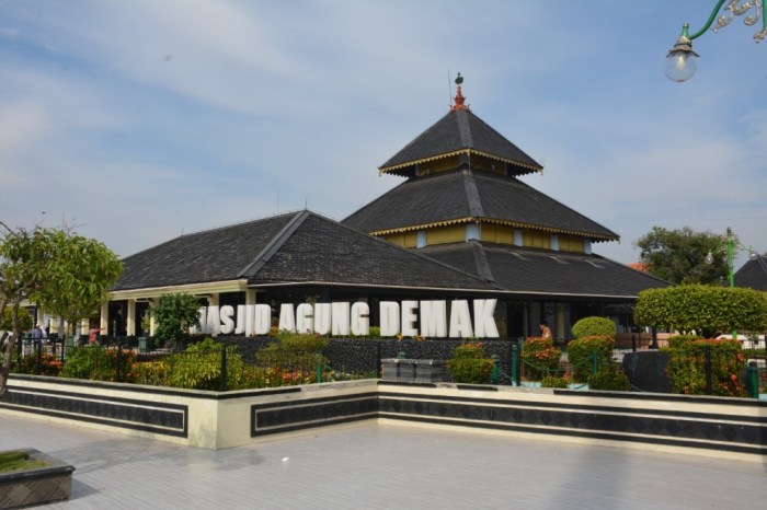 Universitas di demak