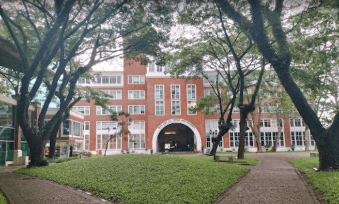 Uph pelita harapan universitas surabaya jakarta biaya tokyo kuliah artis alumni