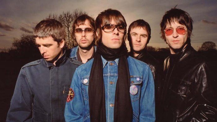 Oasis band 1990s poster rock don photoshoot back look relatively beyond british know which little example pearman helen rogerogreen