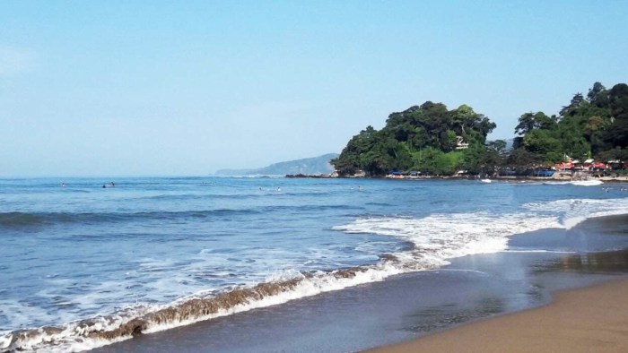 Pantai pelabuhan ratu wisata sukabumi tempat batu karang rekomendasi daftar haji ombak alam curam hempasan perpaduan terkenal terdiri terjal landai