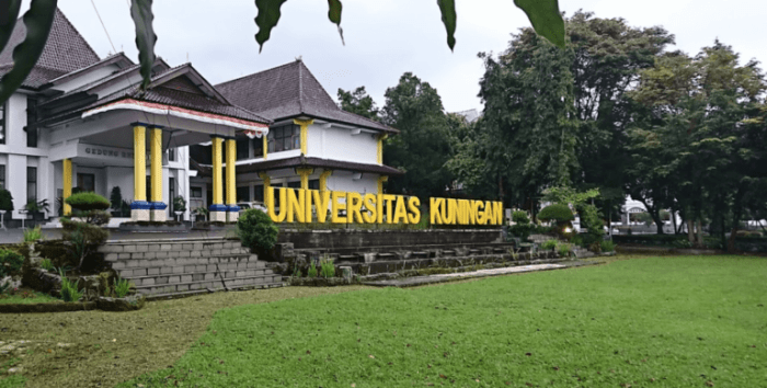 Biaya kuliah universitas kuningan