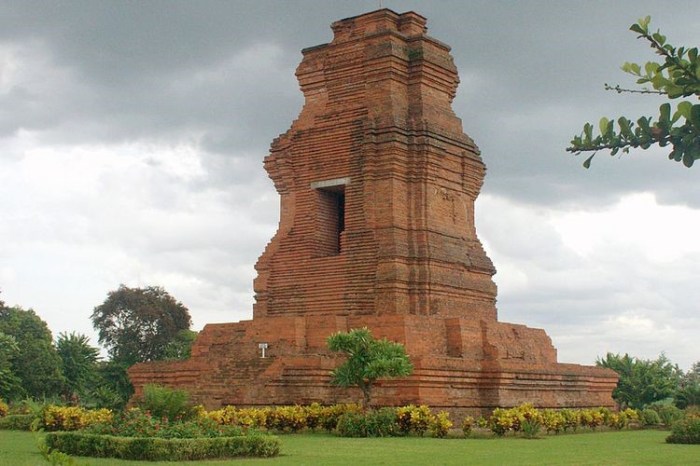 Cerita sejarah kemelut di majapahit