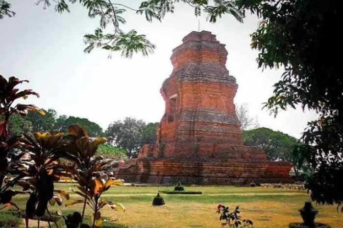 Brahu candi majapahit legacy mojokerto