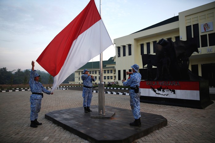 Pengertian bela negara secara luas dan secara sempit dalam hukum indonesia