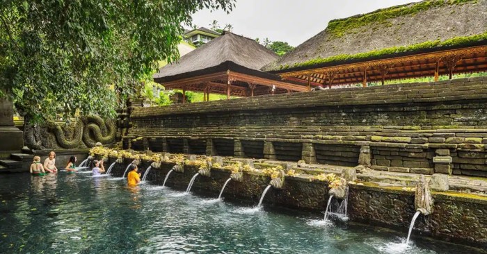 Sejarah pura tirta empul