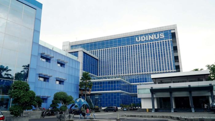 Universitas dian nusantara biaya